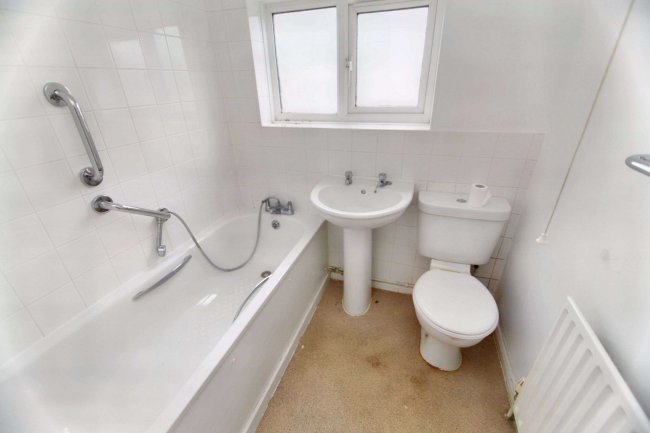 1 Bayley Crescent, Burnham, Slough, SL1 7EF 5