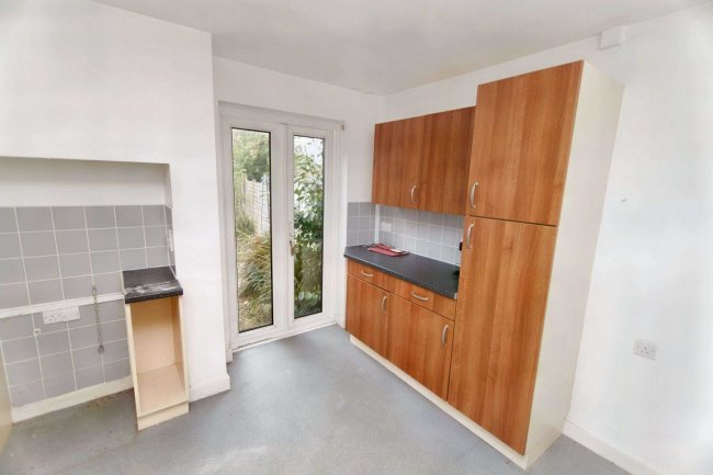 1 Bayley Crescent, Burnham, Slough, SL1 7EF 5