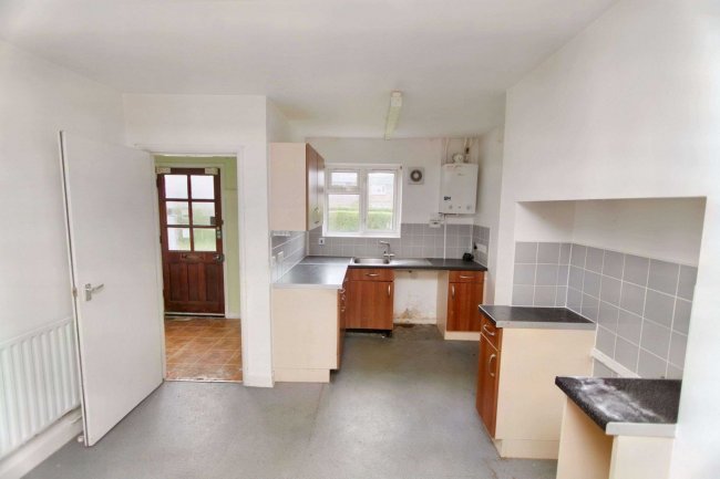 1 Bayley Crescent, Burnham, Slough, SL1 7EF 5