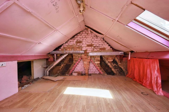 131 Whippendell Road, Watford, Hertfordshire, WD18 7NH 1