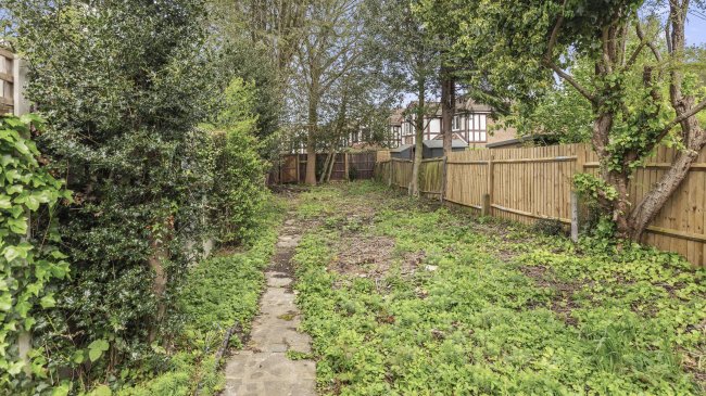 64 Oakfield Road, Southgate, London, N14 6LX 3