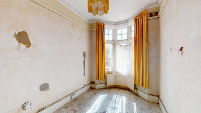 64 Oakfield Road, Southgate, London, N14 6LX 3