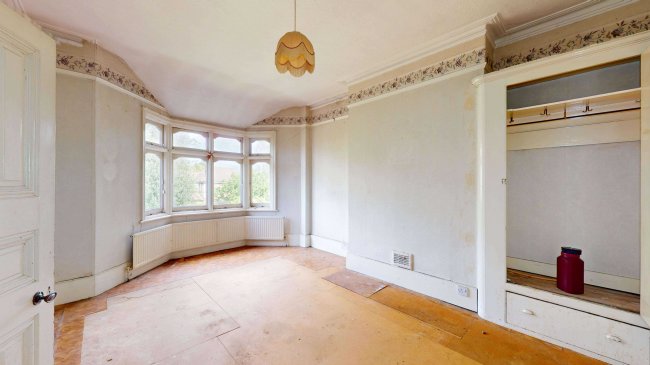 64 Oakfield Road, Southgate, London, N14 6LX 3