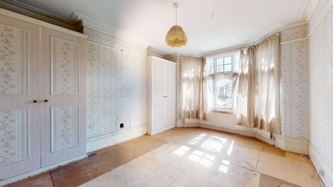 64 Oakfield Road, Southgate, London, N14 6LX 3