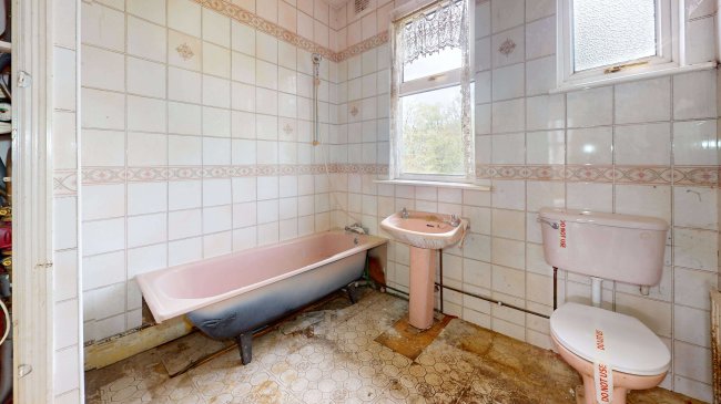 64 Oakfield Road, Southgate, London, N14 6LX 3