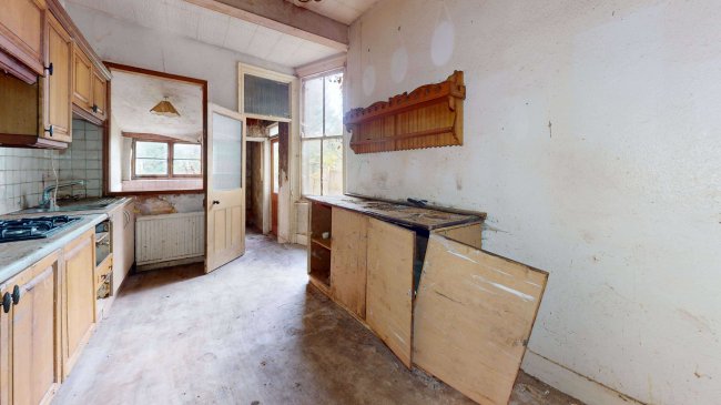 64 Oakfield Road, Southgate, London, N14 6LX 3