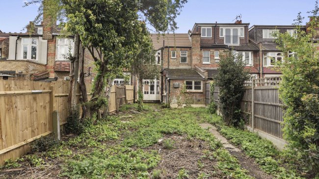 64 Oakfield Road, Southgate, London, N14 6LX 3