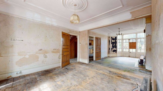 64 Oakfield Road, Southgate, London, N14 6LX 3