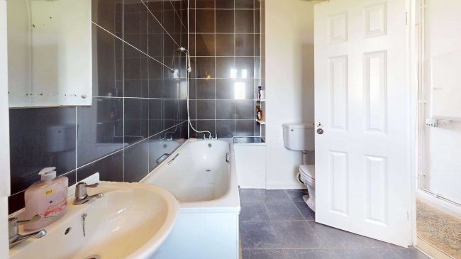 Flat 41, Galveston House, Harford Street, Mile End, London, E1 4RH 3