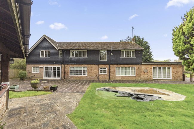 Little Acres, Foxes Lane, Brookmans Park, Hatfield, Hertfordshire, AL9 7BA 9