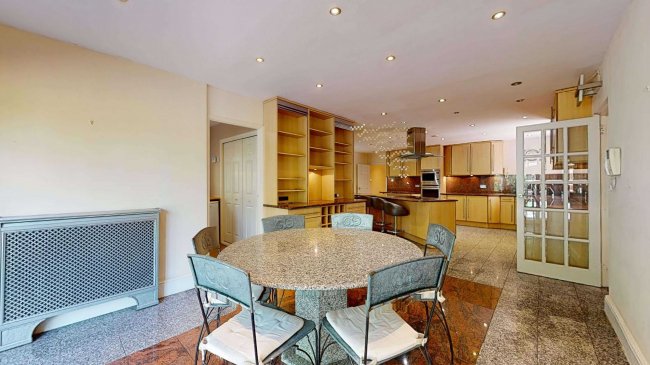 Little Acres, Foxes Lane, Brookmans Park, Hatfield, Hertfordshire, AL9 7BA 9