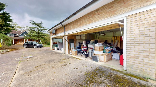 Little Acres, Foxes Lane, Brookmans Park, Hatfield, Hertfordshire, AL9 7BA 9