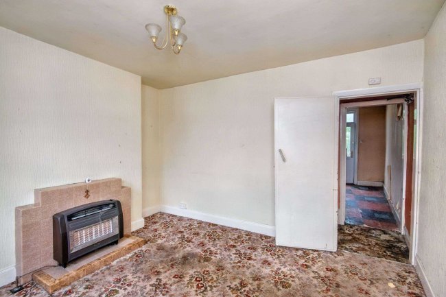 45 Towngate, Barnsley, South Yorkshire, S75 6AS 9