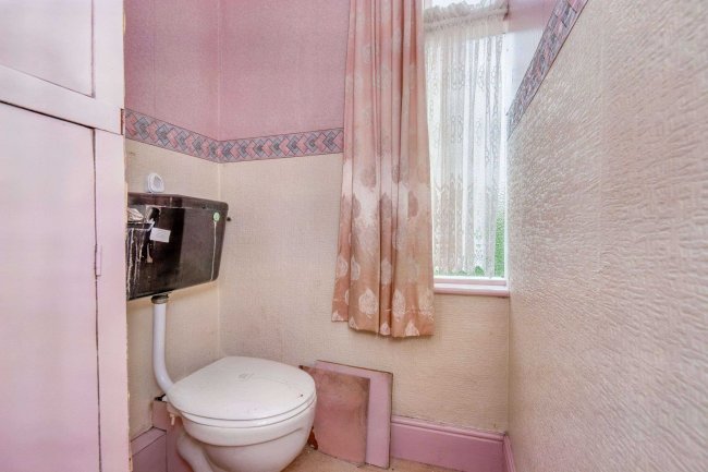 45 Towngate, Barnsley, South Yorkshire, S75 6AS 9