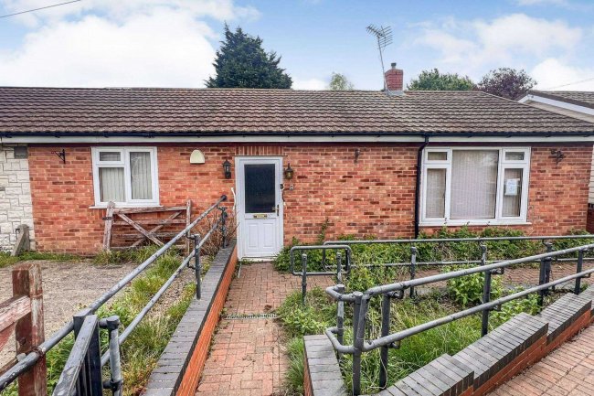 37 Shakespeare Avenue, Gloucester, GL2 5AL 3