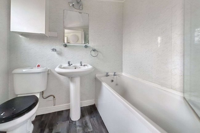 17 Hallington Mews, Killingworth NE12 6UE 8