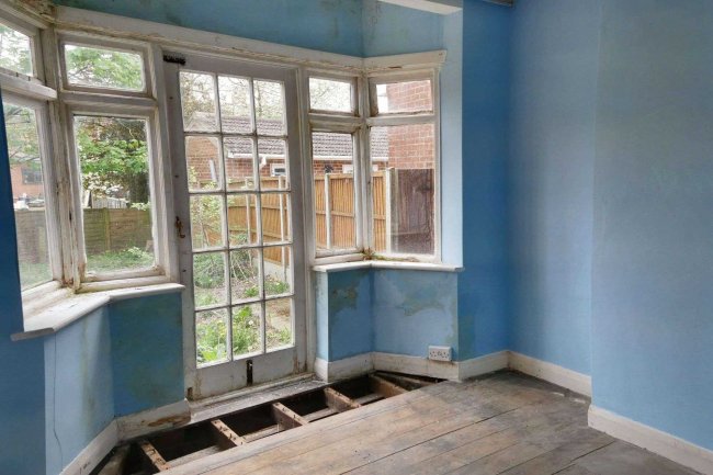 32 Alderwick Drive, Hounslow TW3 1SF 4