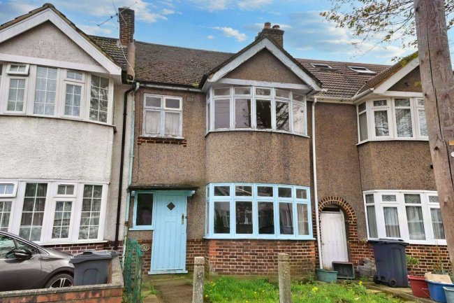 32 Alderwick Drive, Hounslow TW3 1SF 4