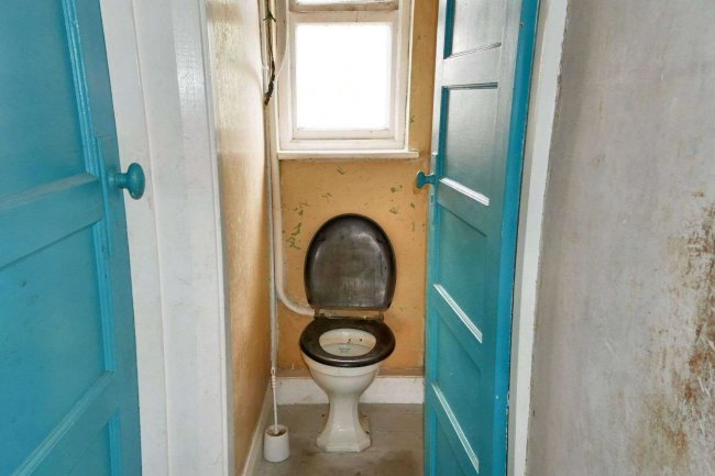 32 Alderwick Drive, Hounslow TW3 1SF 4