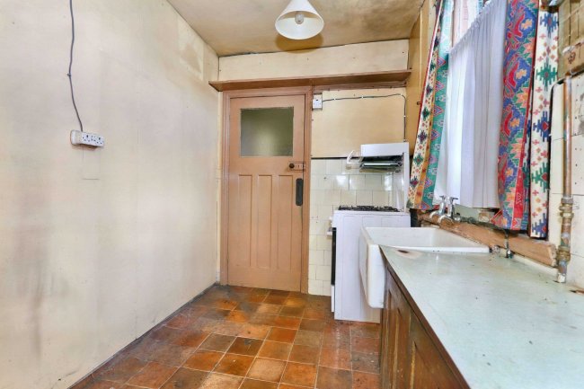 37 Queslett Road, Great Barr, Birmingham B43 6DP 4