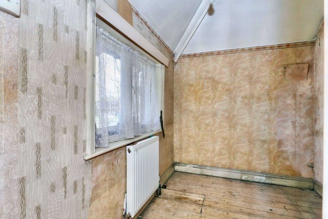 37 Queslett Road, Great Barr, Birmingham B43 6DP 4