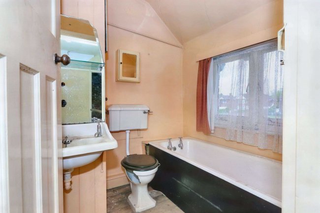 37 Queslett Road, Great Barr, Birmingham B43 6DP 4