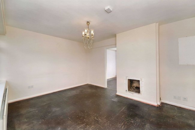 35 Clonmel Way, Burnham, Slough, SL1 7DA 1