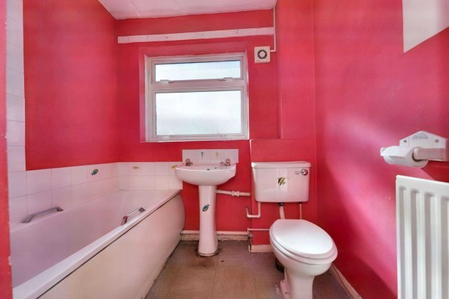 35 Clonmel Way, Burnham, Slough, SL1 7DA 1