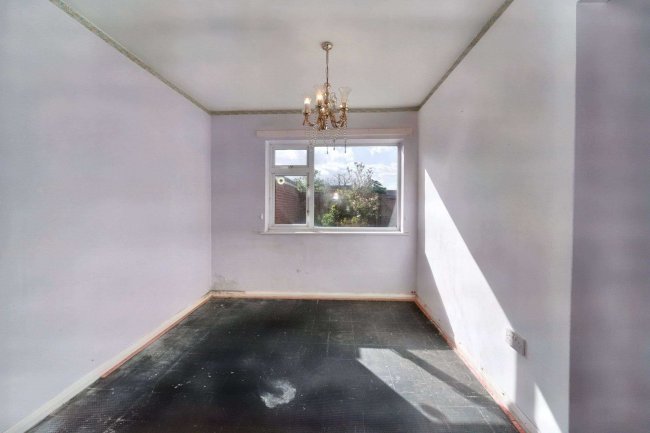 35 Clonmel Way, Burnham, Slough, SL1 7DA 1