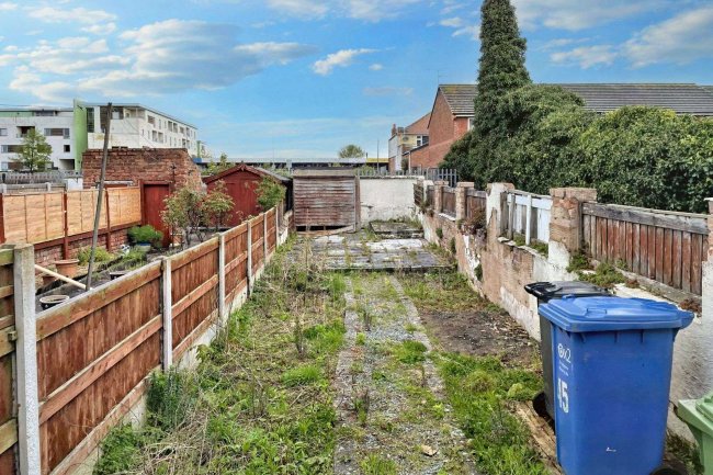 45 Caradoc Road, Prestatyn, LL19 7PG 2