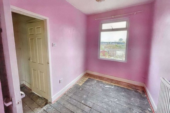 45 Caradoc Road, Prestatyn, LL19 7PG 2