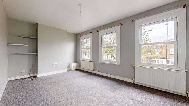 71B Chobham Road, Stratford, London, E15 1LX 2