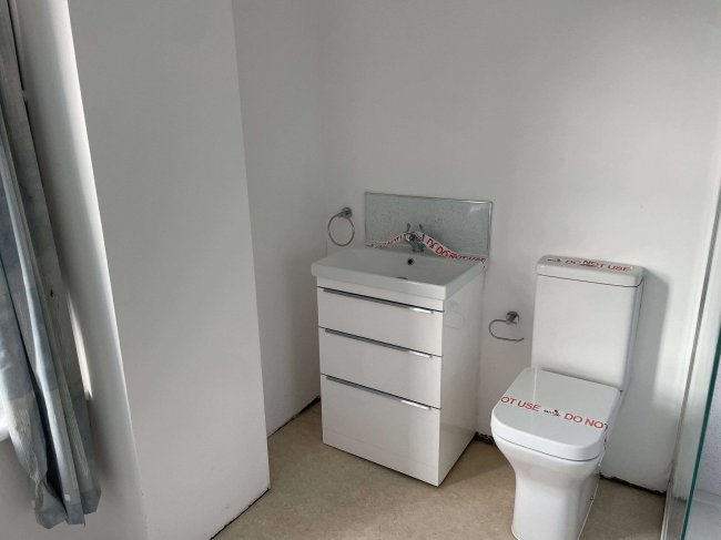 11 Cleveland Road, Chichester, West Sussex, PO19 7AF 5