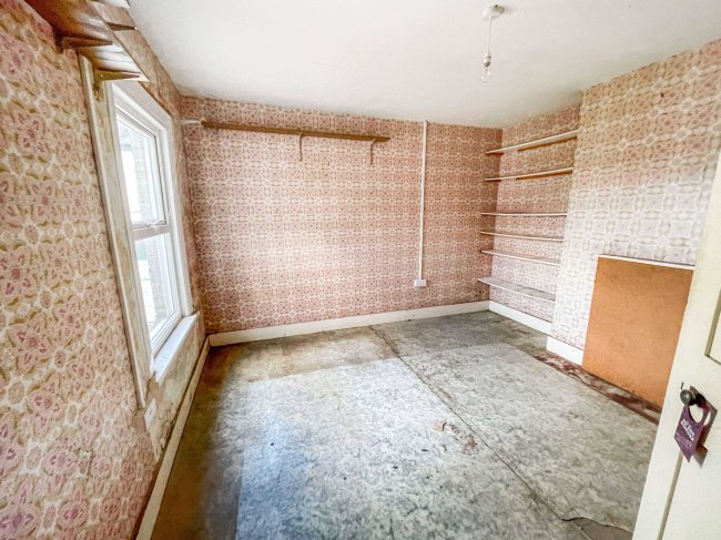 11 Cleveland Road, Chichester, West Sussex, PO19 7AF 5