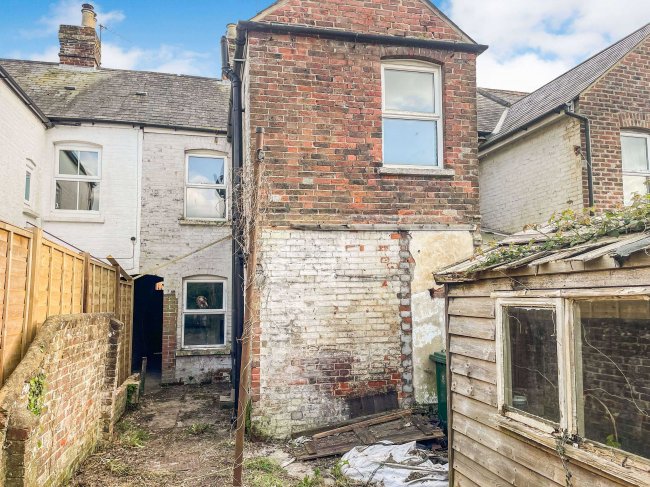 11 Cleveland Road, Chichester, West Sussex, PO19 7AF 5