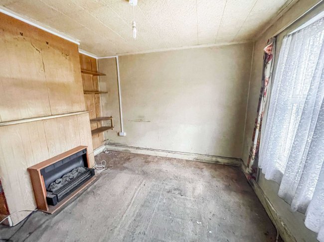 11 Cleveland Road, Chichester, West Sussex, PO19 7AF 5