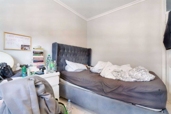 Flat 28 Classic Mansions Well Street, Hackney, London E9 7QH 2