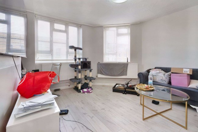 Flat 28 Classic Mansions Well Street, Hackney, London E9 7QH 2