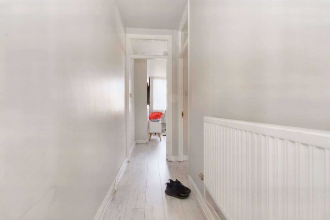 Flat 28 Classic Mansions Well Street, Hackney, London E9 7QH 2