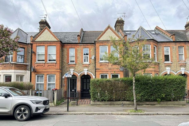 31 Carr Road, Walthamstow, London, E17 5ER 8