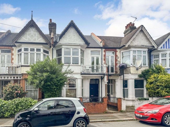 41 Howard Road, Walthamstow, London, E17 4SH 1