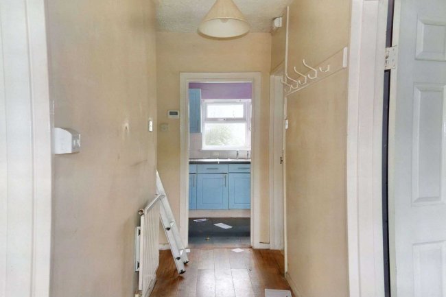 64 Rectory Road, Hook, Hampshire, RG27 9JQ 3