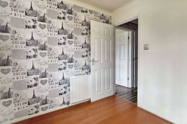 30 Tay Court, Bradford, West Yorkshire BD2 2BW 4