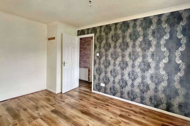 30 Tay Court, Bradford, West Yorkshire BD2 2BW 4