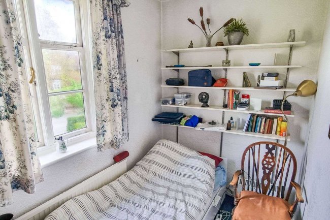 41 Hogarth Hill, London, NW11 6AY 4