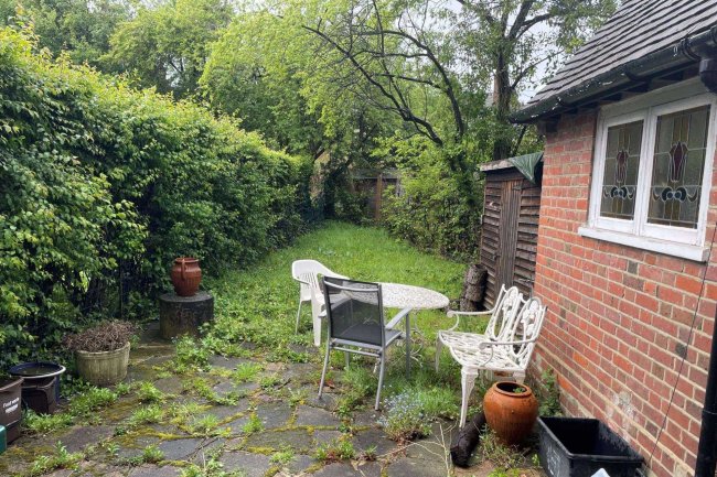 41 Hogarth Hill, London, NW11 6AY 4