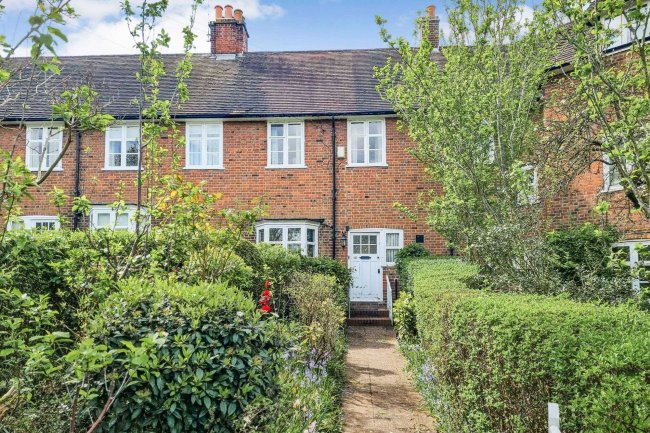 41 Hogarth Hill, London, NW11 6AY 4