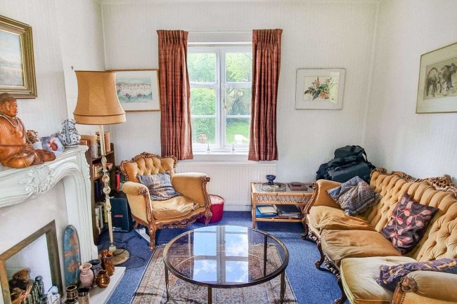 41 Hogarth Hill, London, NW11 6AY 4