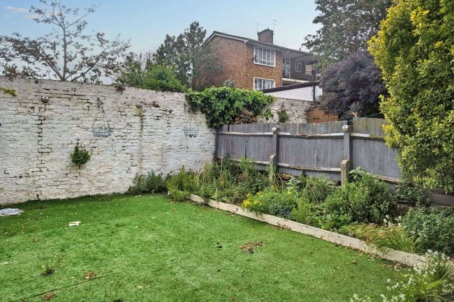 40 Broadwater Road, Tooting, London SW17 0DT 9