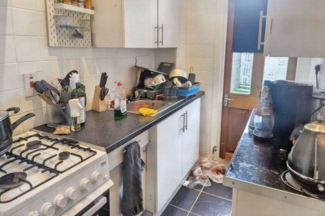 40 Broadwater Road, Tooting, London SW17 0DT 9